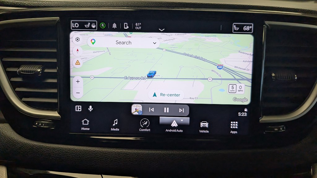 Photo 13 of this CHRYSLER PACIFICA