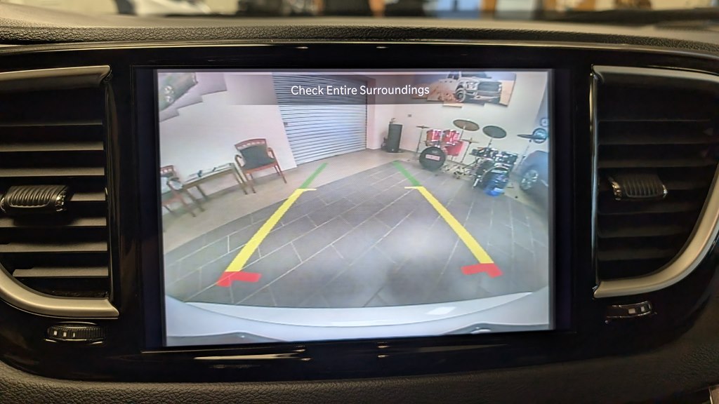 Photo 14 of this CHRYSLER PACIFICA