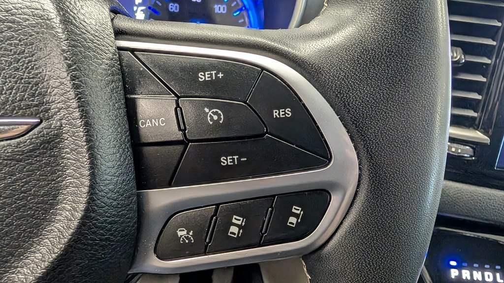 Photo 12 of this CHRYSLER PACIFICA
