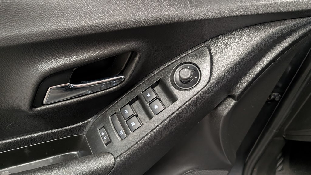 Photo 22 of this CHEVROLET TRAX