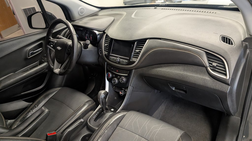 Photo 17 of this CHEVROLET TRAX