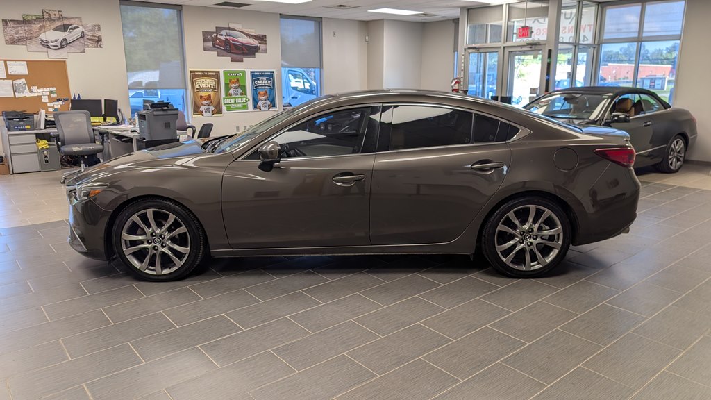 Photo 7 of this MAZDA MAZDA6