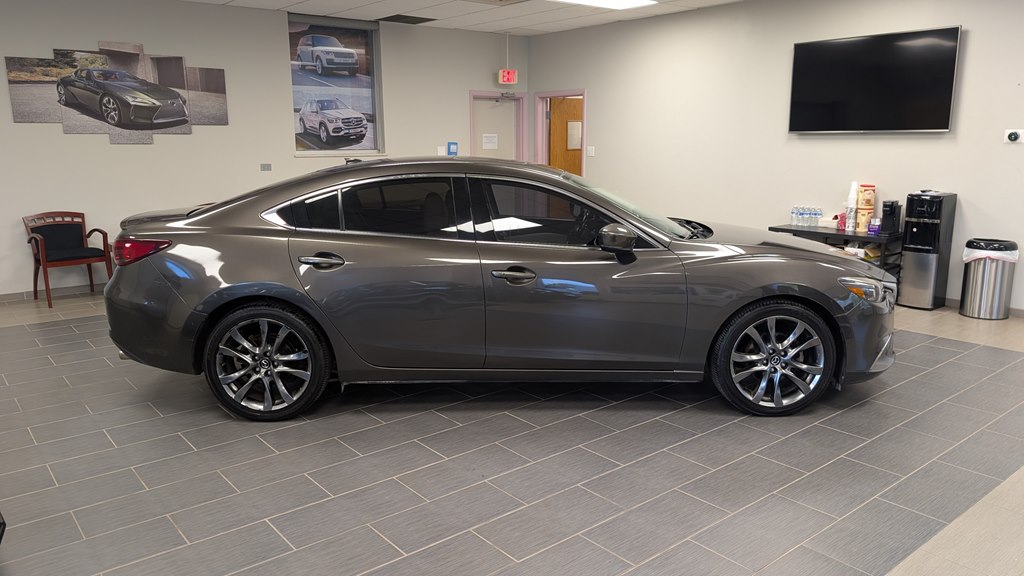 Photo 8 of this MAZDA MAZDA6