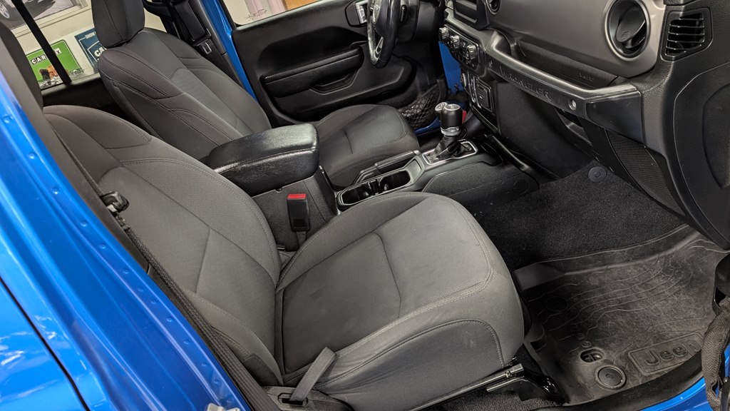 Photo 20 of this JEEP WRANGLER UNLIMI