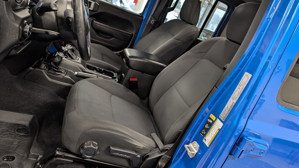 Photo 19 of this JEEP WRANGLER UNLIMI