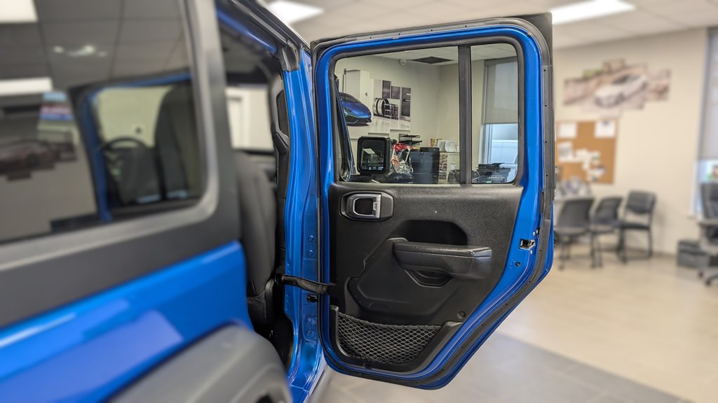 Photo 26 of this JEEP WRANGLER UNLIMI