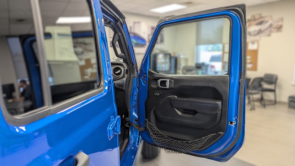 Photo 24 of this JEEP WRANGLER UNLIMI