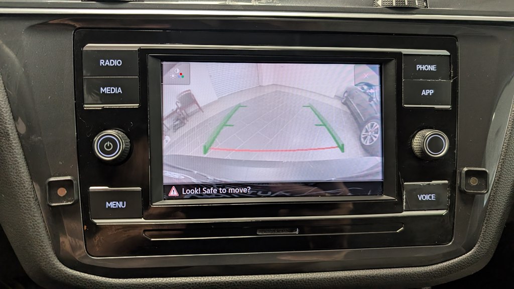Photo 12 of this VOLKSWAGEN TIGUAN