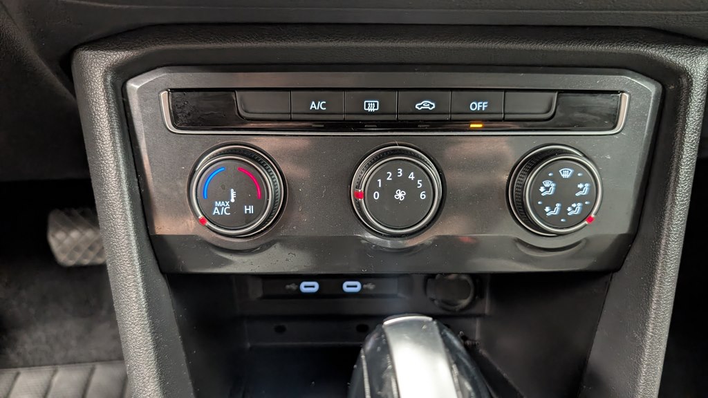 Photo 13 of this VOLKSWAGEN TIGUAN