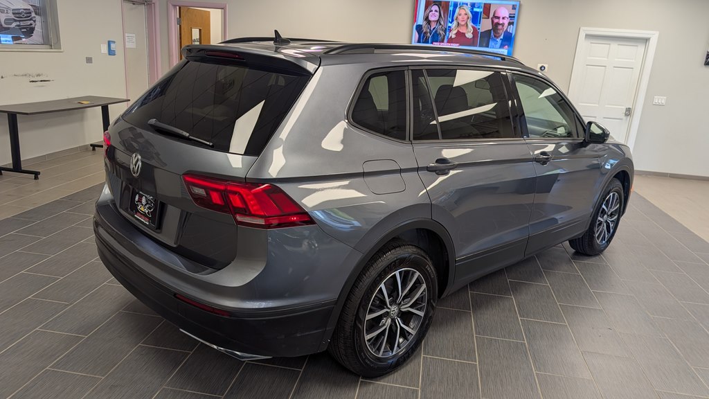 Photo 3 of this VOLKSWAGEN TIGUAN