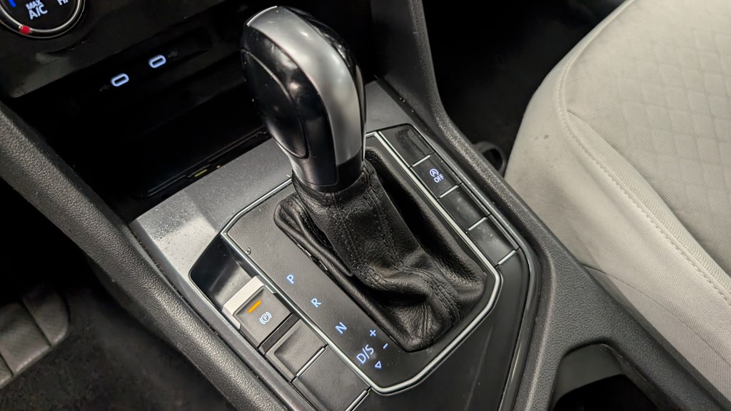 Photo 14 of this VOLKSWAGEN TIGUAN