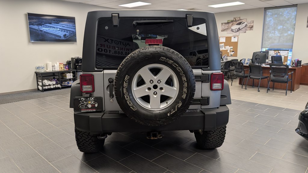 Photo 5 of this JEEP WRANGLER UNLIMI