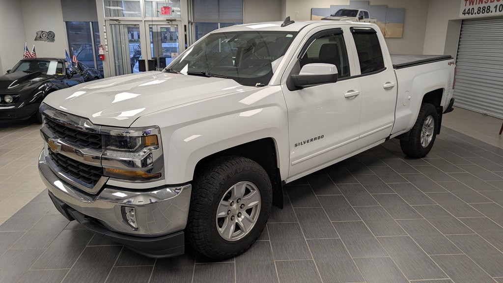 Photo 2 of this CHEVROLET SILVERADO 1500
