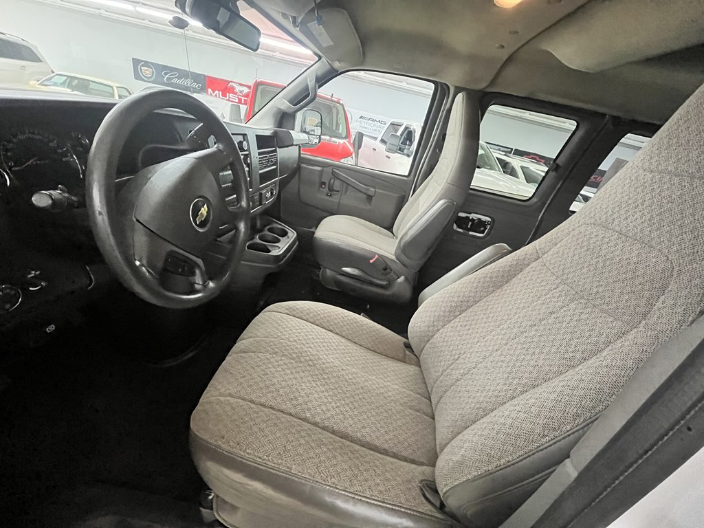 Photo 9 of this CHEVROLET EXPRESS