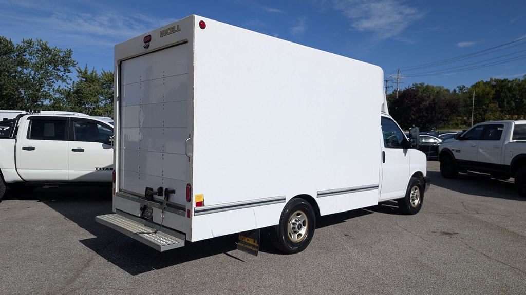 Photo 4 of this GMC SAVANA