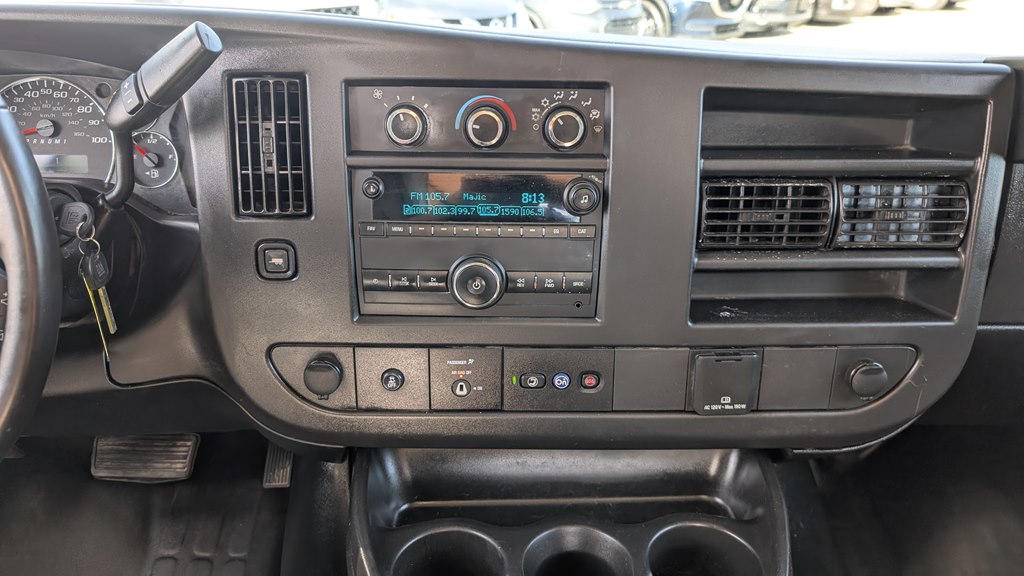 Photo 16 of this GMC SAVANA