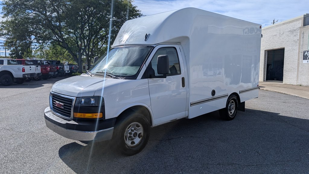Photo 2 of this GMC SAVANA