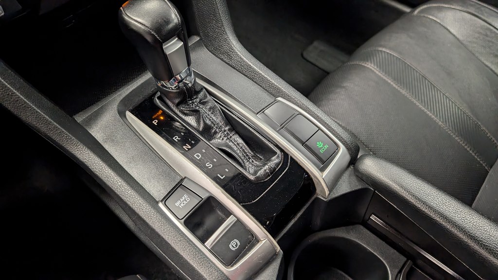 Photo 16 of this HONDA CIVIC