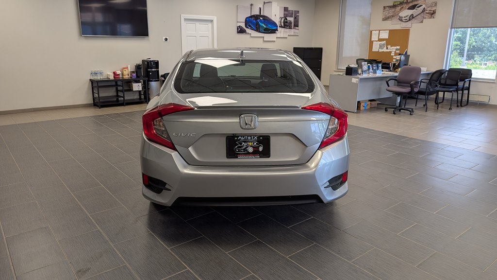 Photo 5 of this HONDA CIVIC