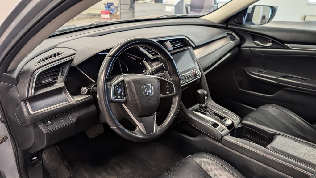 Photo 18 of this HONDA CIVIC