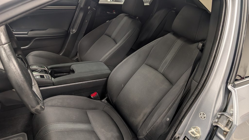 Photo 18 of this HONDA CIVIC