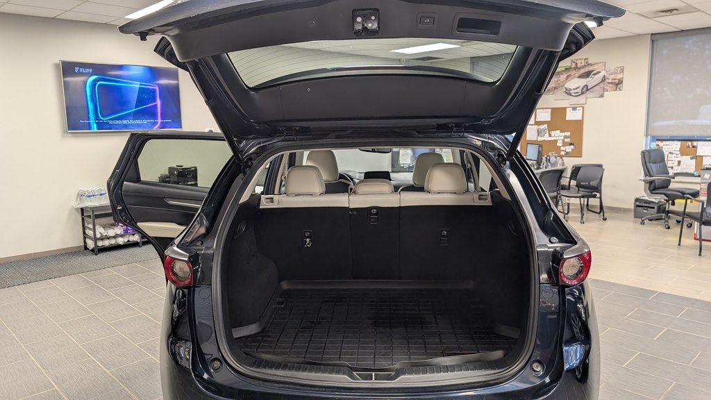 Photo 29 of this MAZDA CX-5
