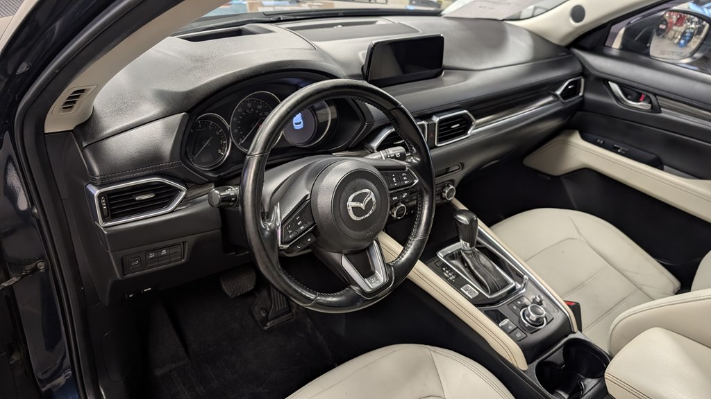 Photo 18 of this MAZDA CX-5