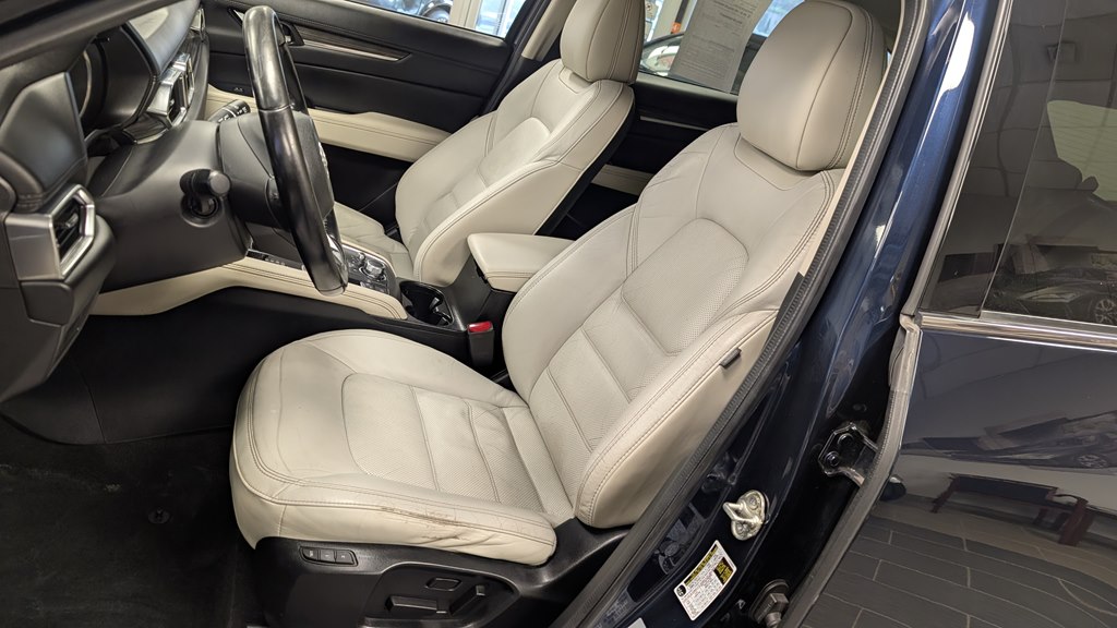 Photo 19 of this MAZDA CX-5