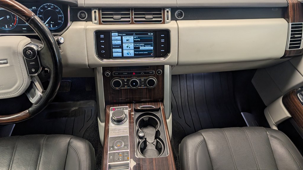 Photo 13 of this LAND ROVER RANGE ROVER