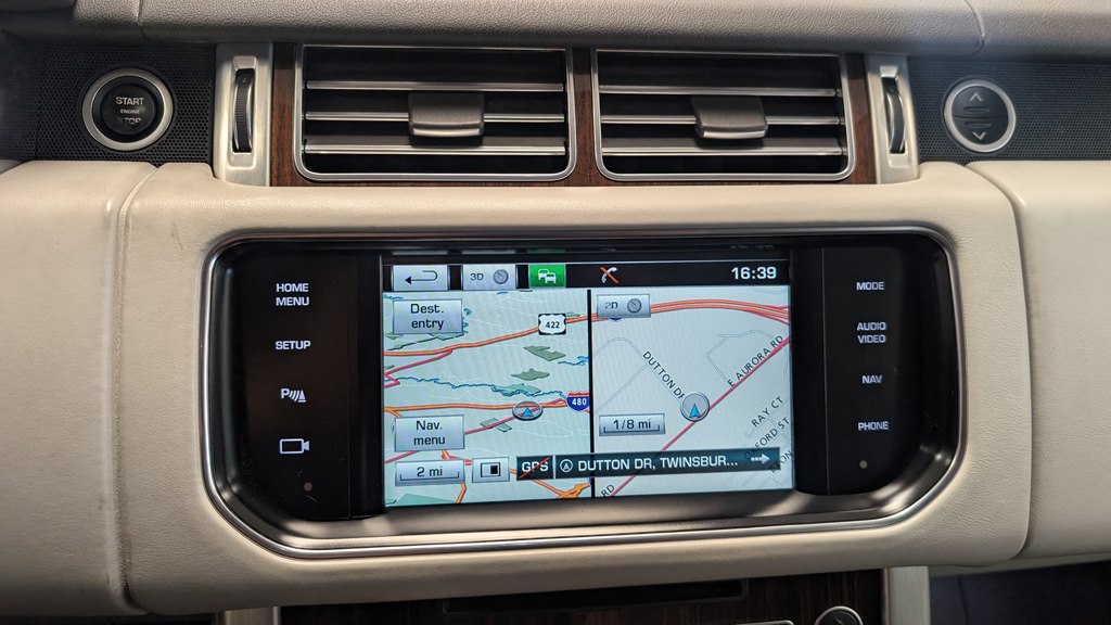 Photo 12 of this LAND ROVER RANGE ROVER