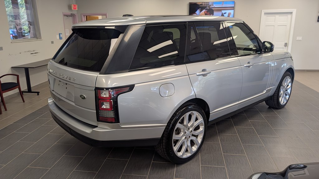 Photo 3 of this LAND ROVER RANGE ROVER
