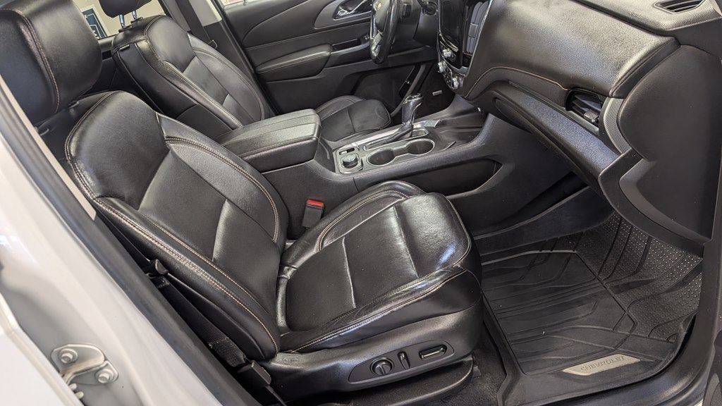 Photo 21 of this CHEVROLET TRAVERSE