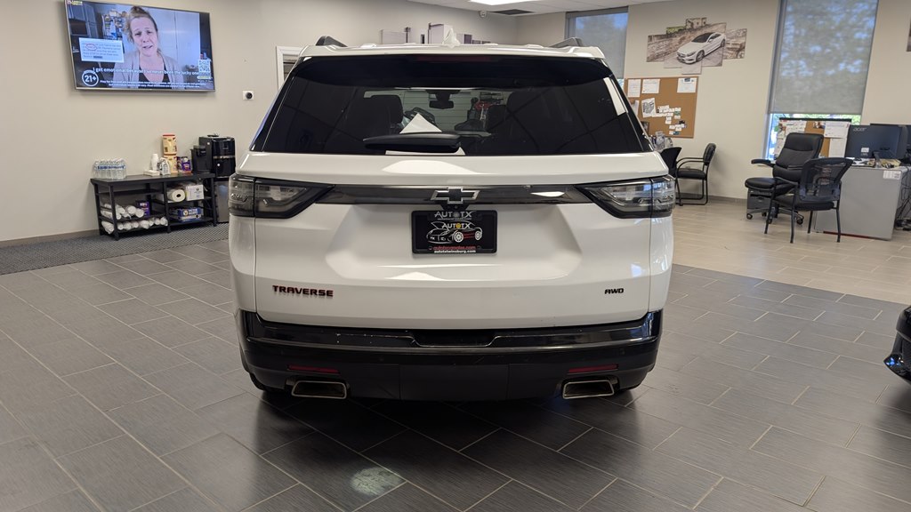 Photo 5 of this CHEVROLET TRAVERSE