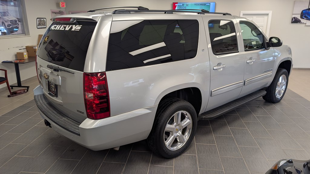 Photo 4 of this CHEVROLET SUBURBAN