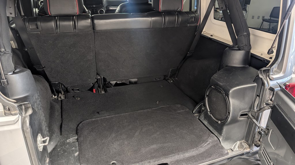 Photo 28 of this JEEP WRANGLER UNLIMI