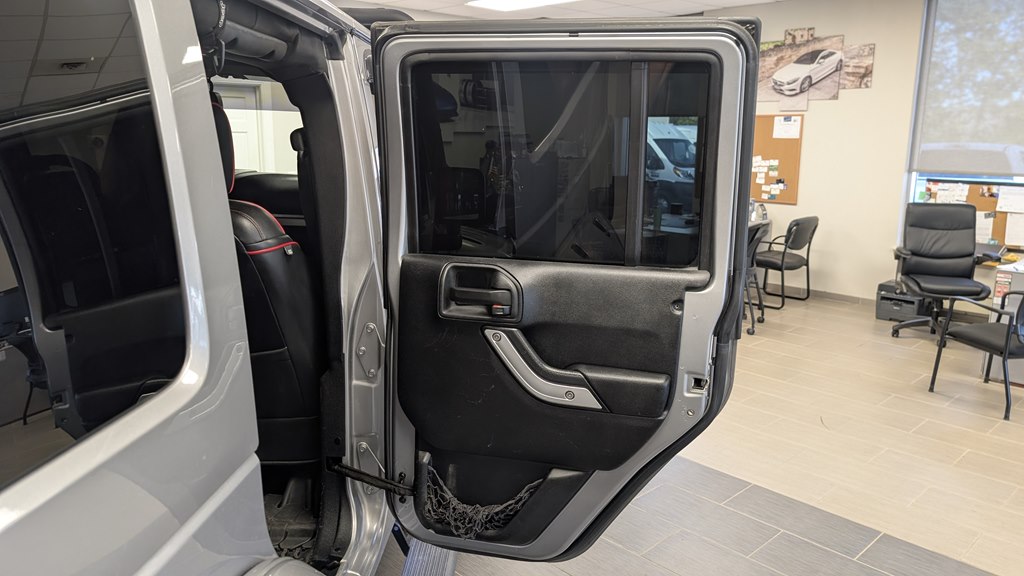 Photo 26 of this JEEP WRANGLER UNLIMI