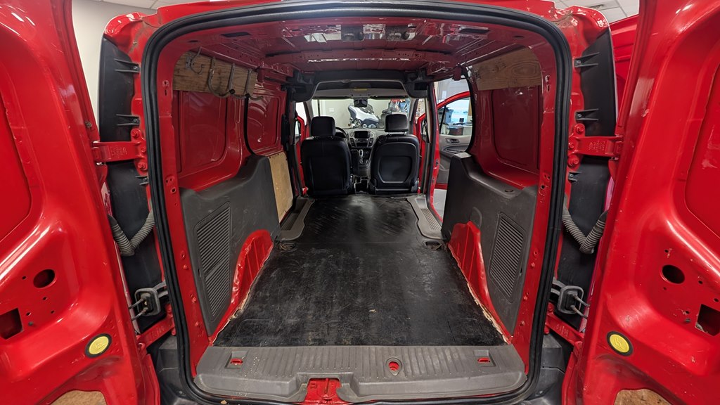 Photo 20 of this FORD TRANSIT CONNECT