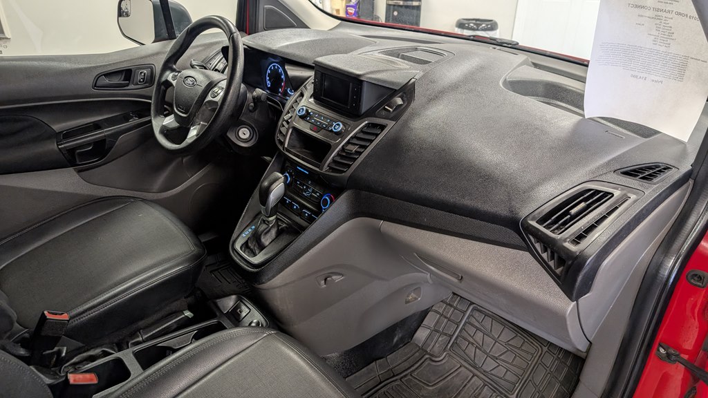 Photo 16 of this FORD TRANSIT CONNECT