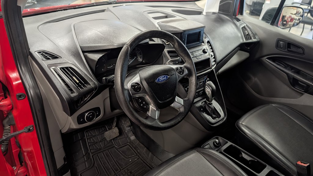 Photo 15 of this FORD TRANSIT CONNECT