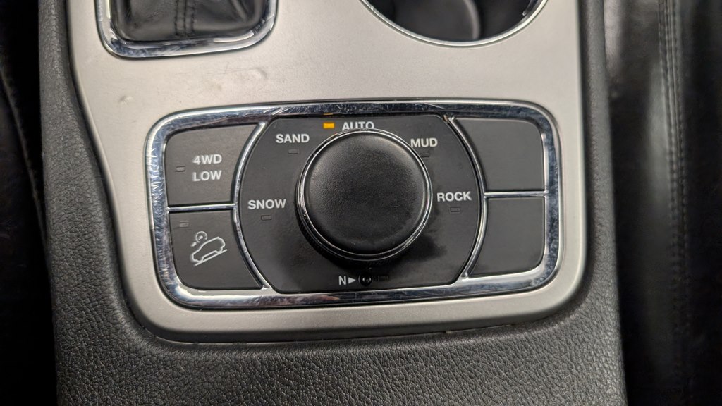 Photo 15 of this JEEP GRAND CHEROKEE