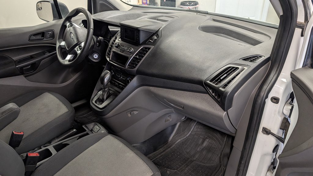 Photo 16 of this FORD TRANSIT CONNECT