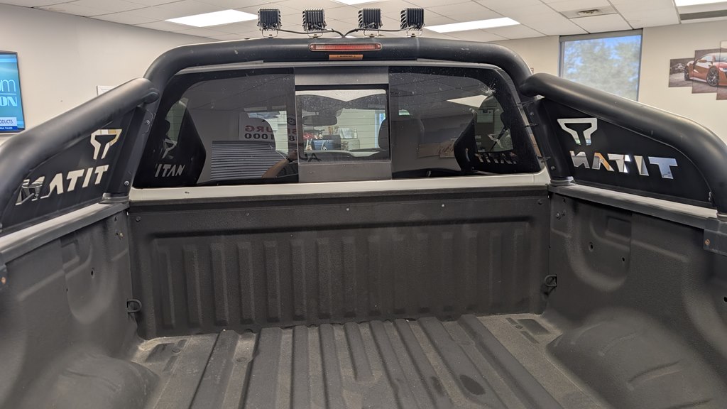 Photo 26 of this NISSAN TITAN