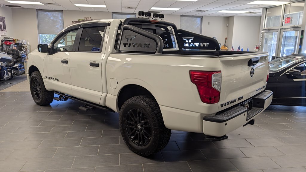 Photo 3 of this NISSAN TITAN