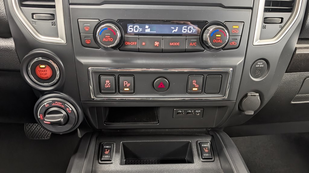 Photo 14 of this NISSAN TITAN