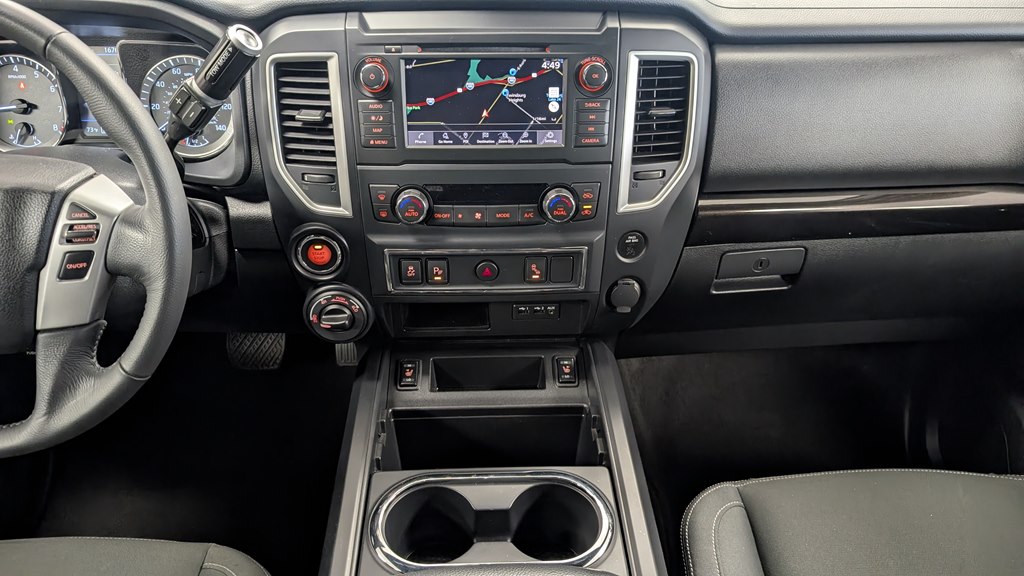 Photo 13 of this NISSAN TITAN