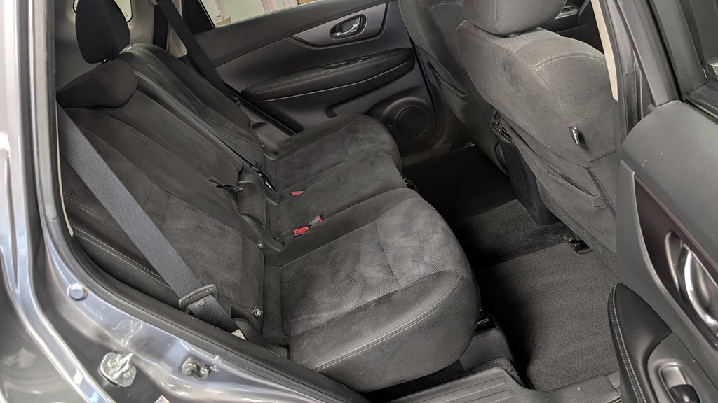 Photo 21 of this NISSAN ROGUE