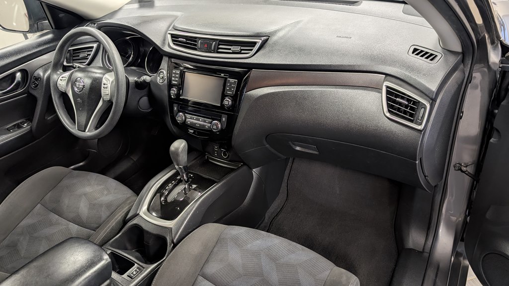 Photo 17 of this NISSAN ROGUE