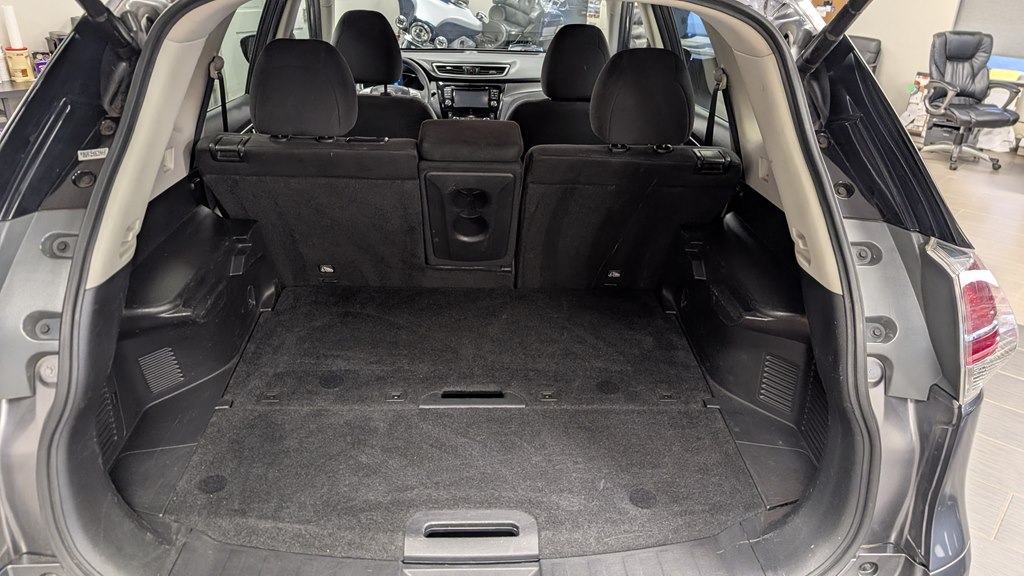Photo 26 of this NISSAN ROGUE