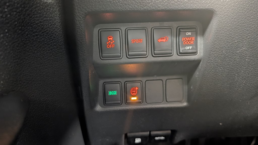 Photo 12 of this NISSAN ROGUE