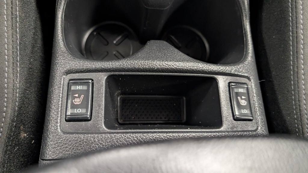 Photo 15 of this NISSAN ROGUE